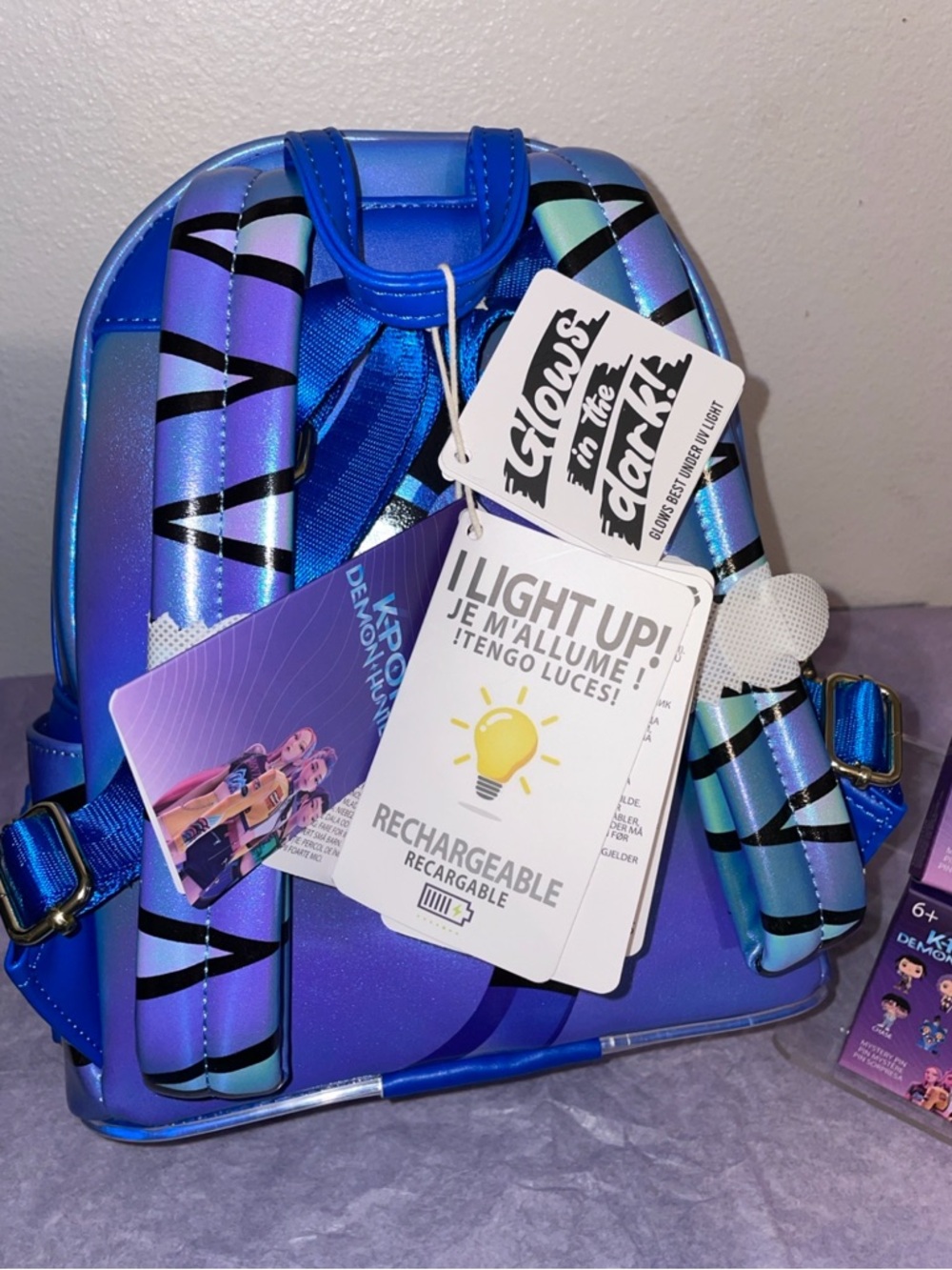 Exclusive Loungefly KPop Demon Hunters Derpy Light Up Glow Mini Backpack & Pins - Picture 7 of 16